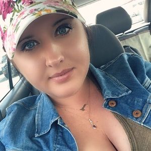 Meet your Posher, Janel